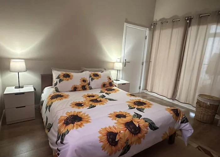 ゲストハウス Casa Malee カリェタ